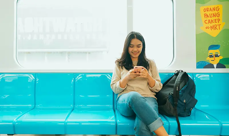 Petualangan Romantis Naik Transportasi Umum -Naik MRT Jakarta