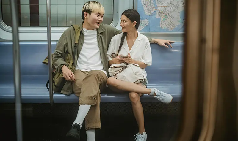 Wisata Romantis Naik Transportasi Umum di Jakarta