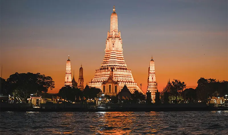 Wat Arun Temple